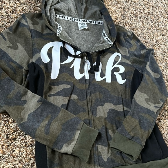 PINK camo zip up hoodie - Picture 4 of 4
